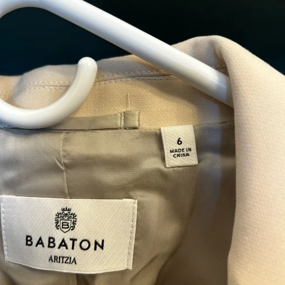 Babaton Cream Women's Blazer from Aritzia - Picture 5 of 9